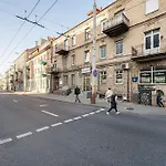 Warm Studio In The Heart Of City